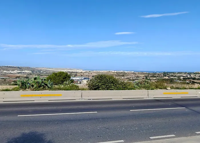 Private Guest - With Pool *