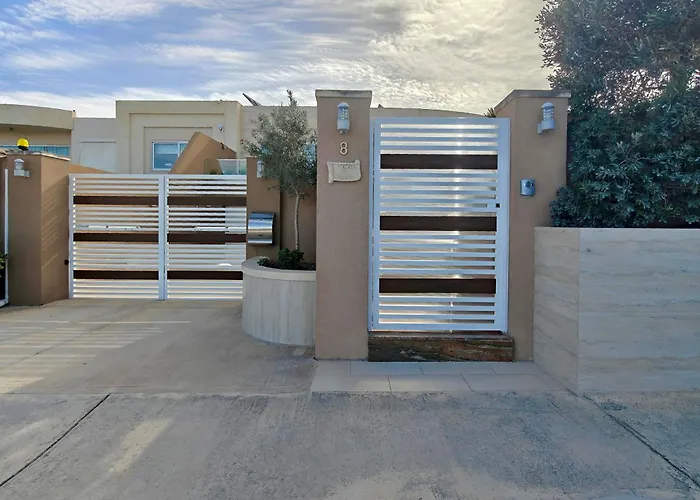 Private Guest - With Pool Villa