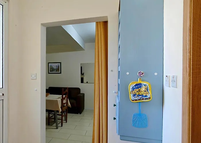 Private Guest - With Pool