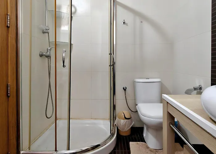 Private Guest - With Pool * Naxxar